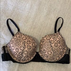 Victoria’s Secret Very Sexy push up bra